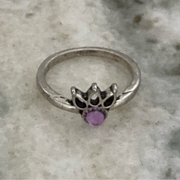 Lotus Purple Stone Ring Size 5 - Picture 2 of 4